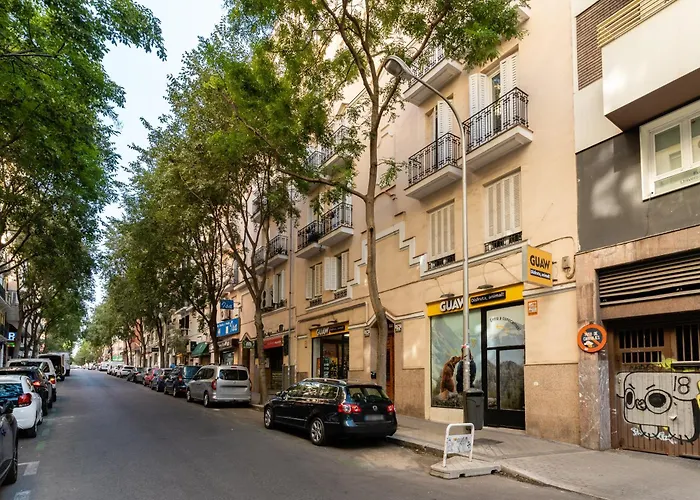 Modern Stylish-3Bedrooms 1Bathroom-Chamberi